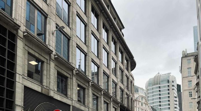 «ПТИЦА ПАДАЕТ В ГНЕЗДО» 25 МАРТА