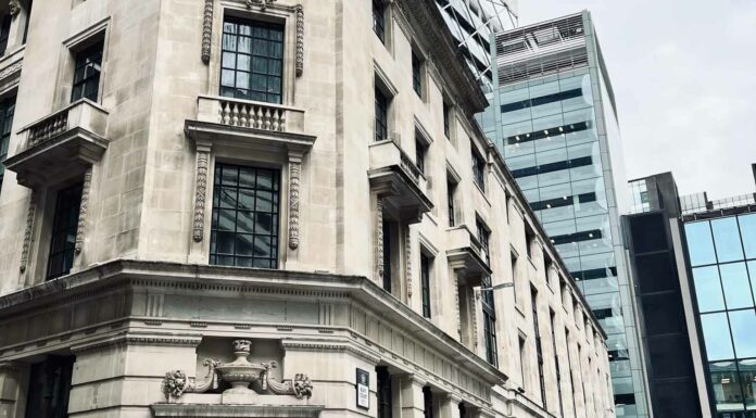 «ПТИЦА ПАДАЕТ В ГНЕЗДО» 27 АПРЕЛЯ