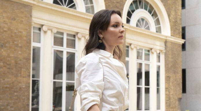 ЦИ МЕНЬ ОРАКУЛ СИТУАЦИИ ИЗ ЖИЗНИ: СТОИТ ЛИ ПОКУПАТЬ?