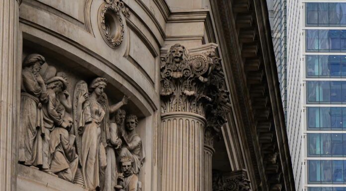 «ЗЕЛЕНЫЙ ДРАКОН ПОВОРАЧИВАЕТ ГОЛОВУ» 18 ИЮНЯ