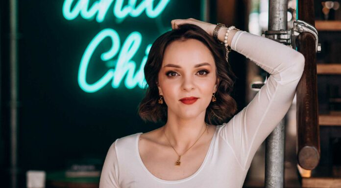 ЦИ МЕНЬ ОРАКУЛ СИТУАЦИИ ИЗ ЖИЗНИ: ПОКУПКА АБОНЕМЕНТА НА ГОД