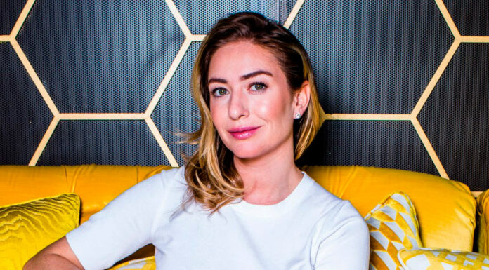 САМЫЕ БОГАТЫЕ ЖЕНЩИНЫ: УИТНИ ВУЛЬФ ХЕРД