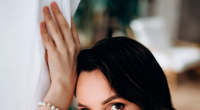 КАЛЕНДАРЬ МАРТОВСКИХ АВАНТЮР: СТРОЙ КАРЬЕРУ, СТРОЙ ЛЮБОВЬ, СТРОЙ КОЗНИ